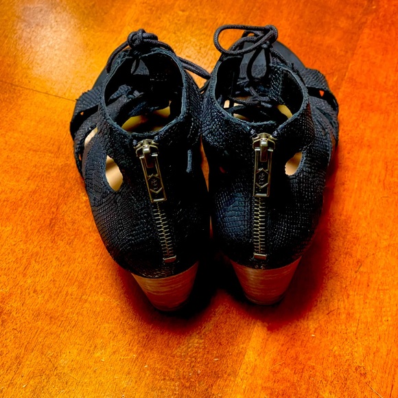 Ugg Australia Yasmin Snakeskin Embossed Wedge Sandals Size 7 - Picture 5 of 7